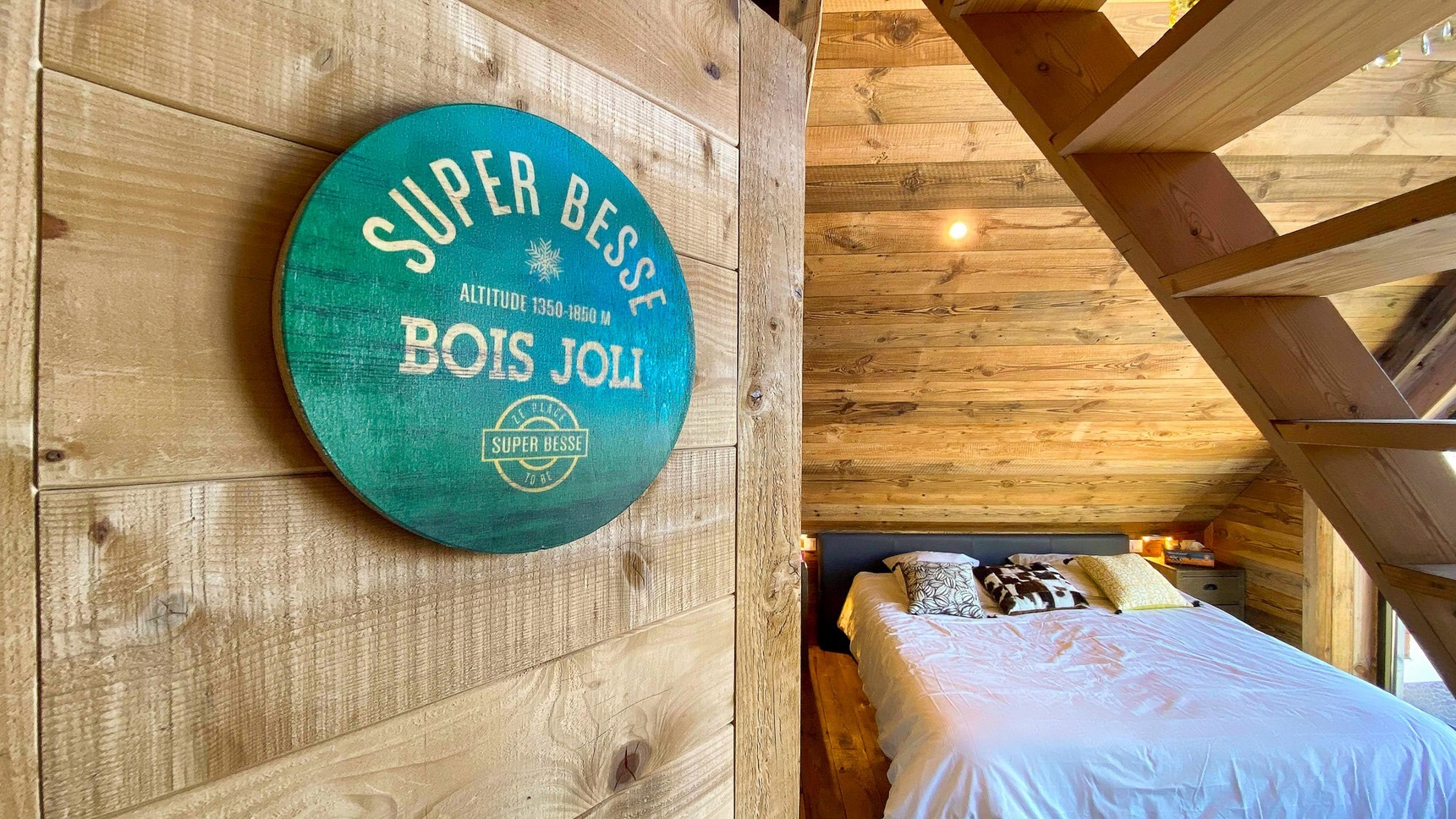 Chalet Super Besse for ten people, the Bois Joli room