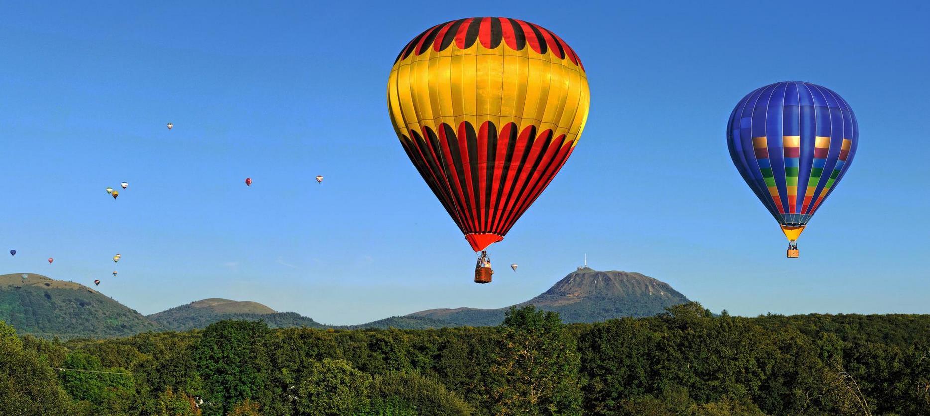 Hot air ballooning in the Auvergne Volcanoes Natural Park