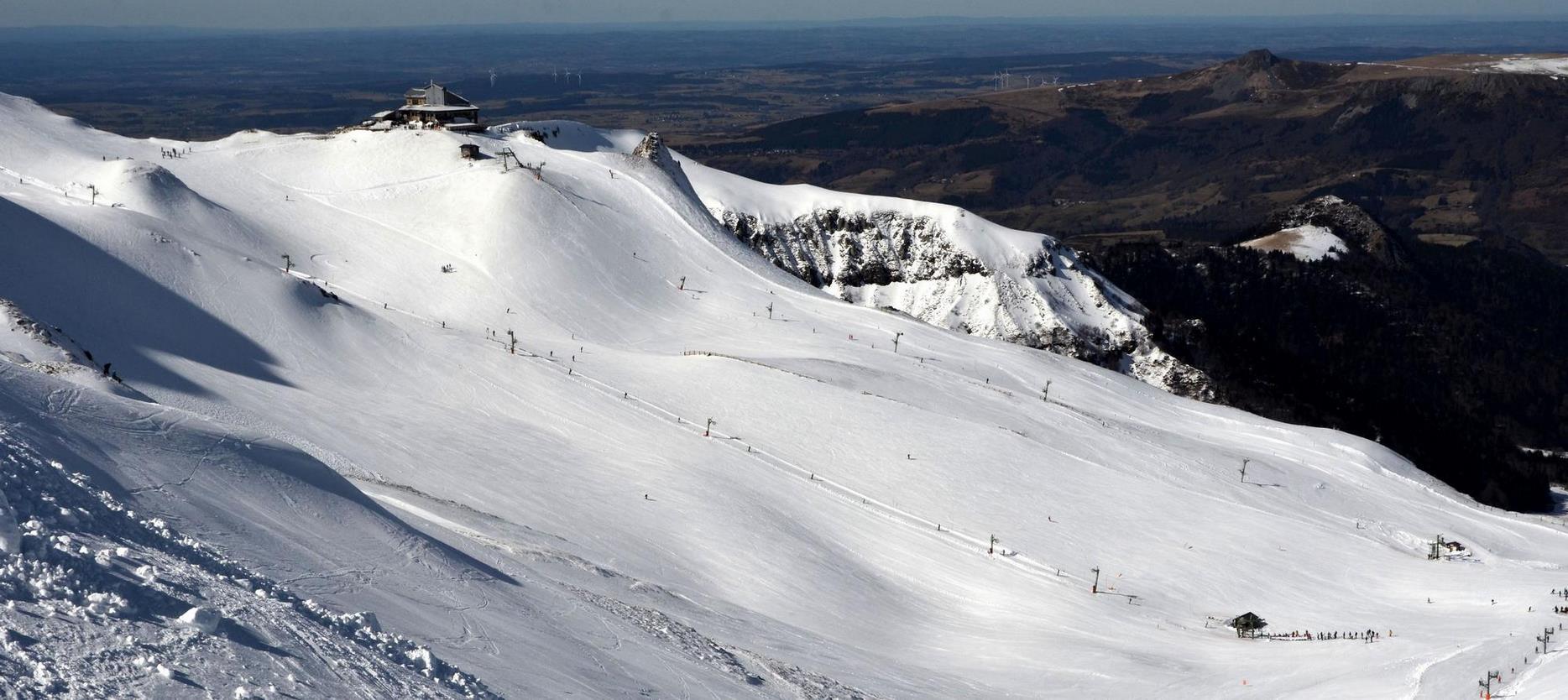 Mont Dore ski resort, Altitude restaurant and ski slopes