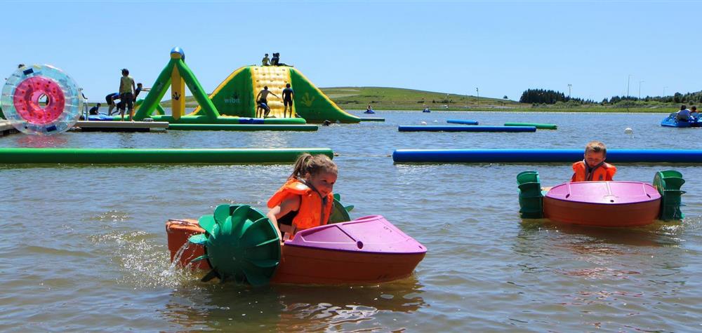 Pedalos for the little ones - Super Besse - Lac des Hermines