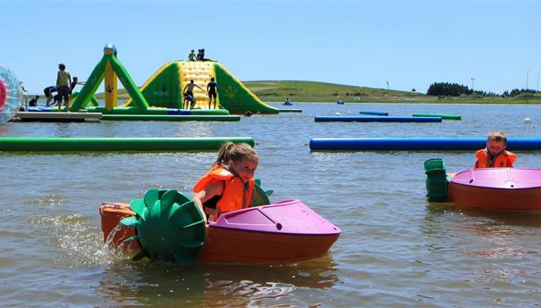 Pedalos for the little ones - Super Besse - Lac des Hermines