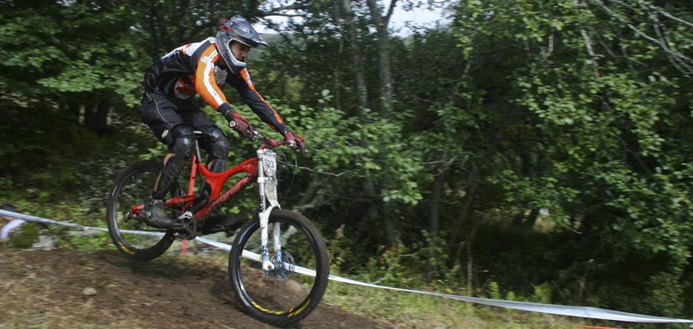 Downhill biking on the slopes of Super Besse