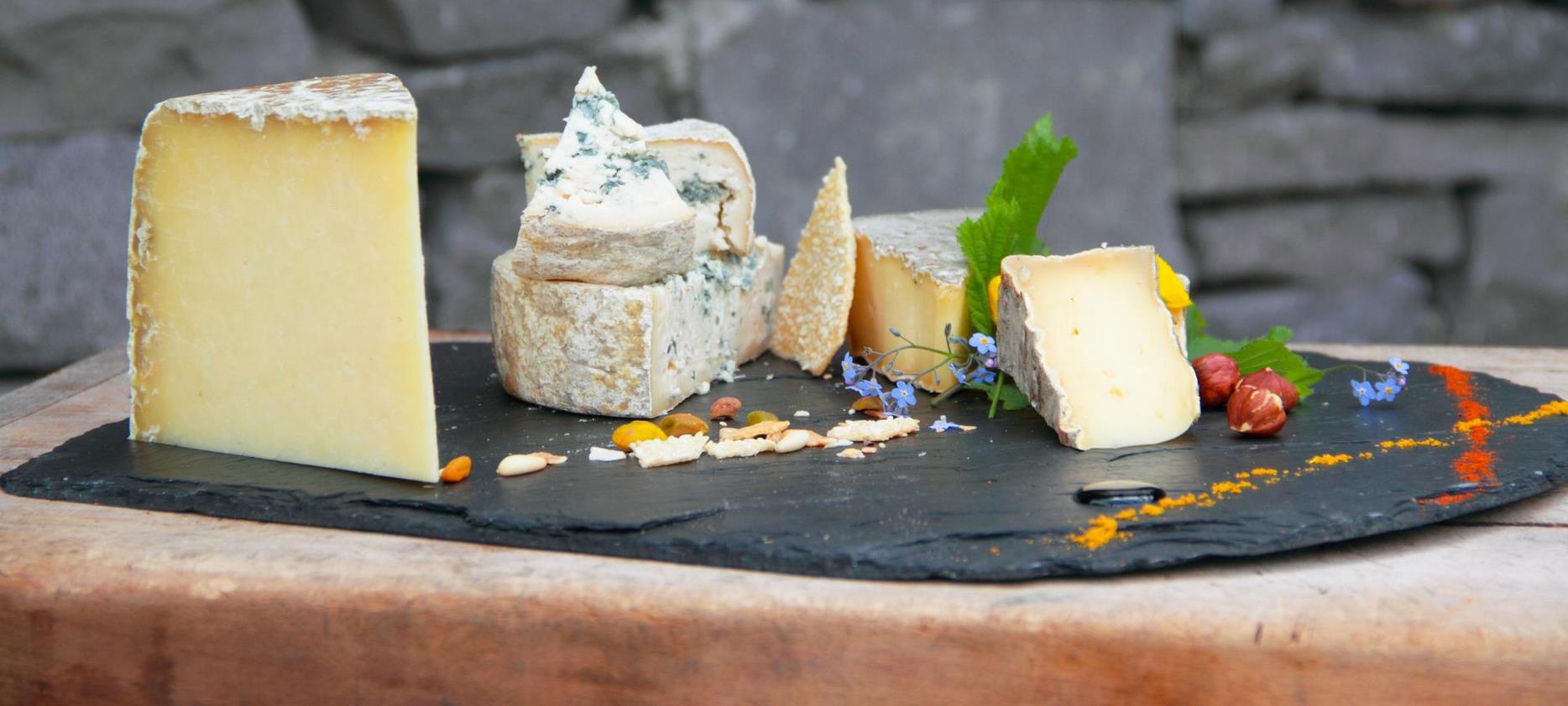Aop Auvergne cheese, 5 Aop Auvergne cheeses: