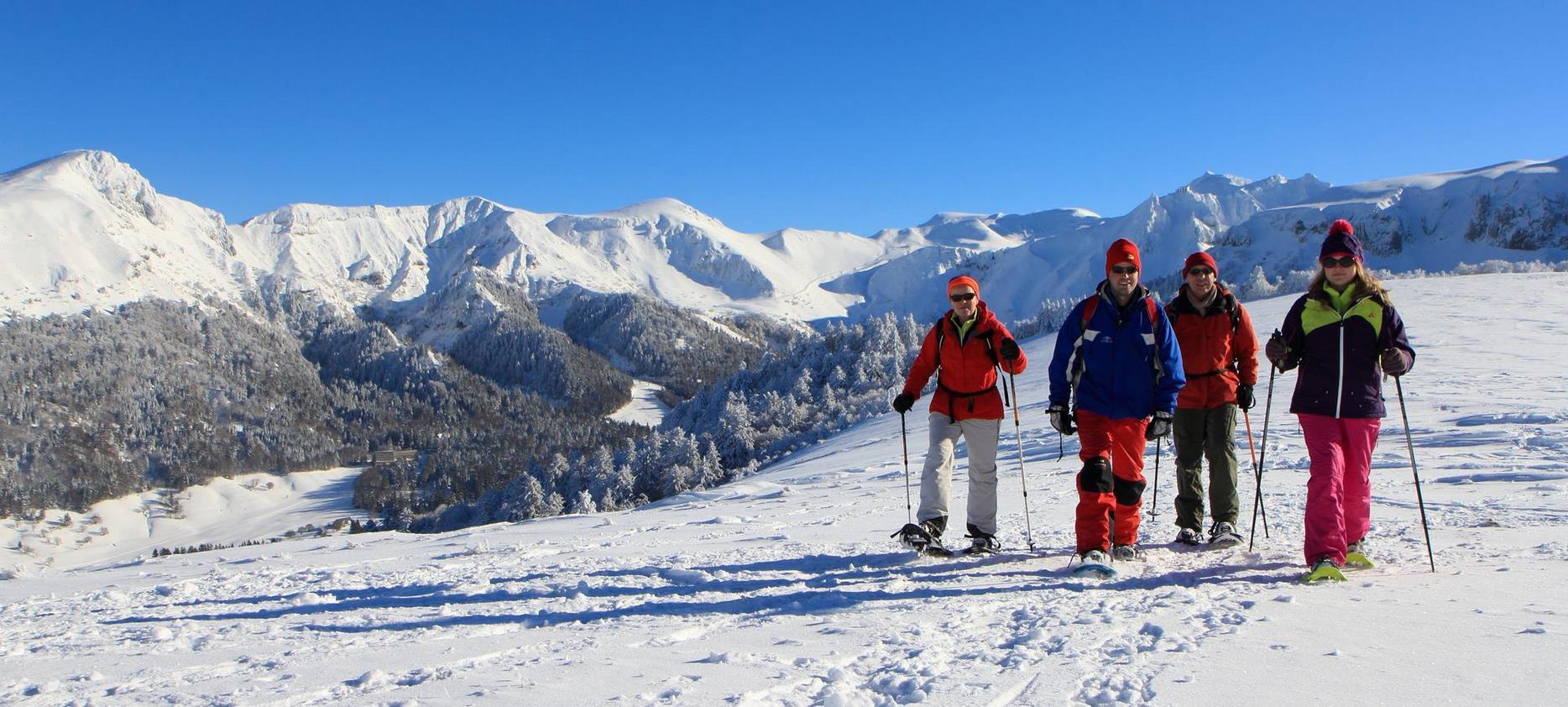 Massif du Sancy - snowshoeing for a group of hikers