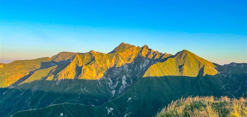 The summits of the Massif des Dores