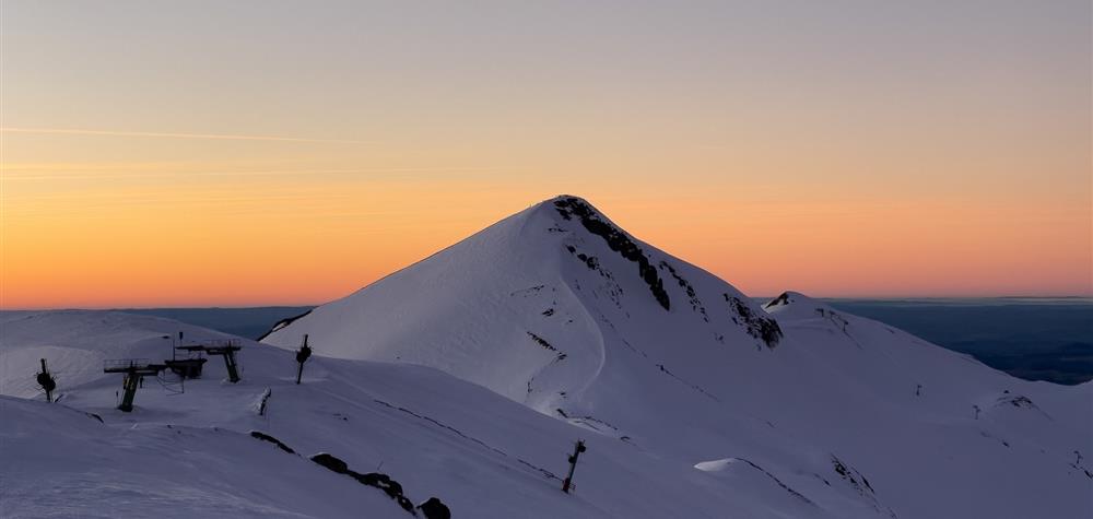 The Puy de Sancy under the snow - view of the Puy Ferrand