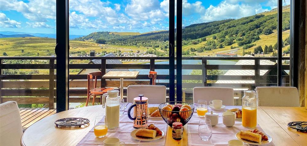 Chalet l'Anorak Breakfast with a view