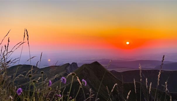 Super Besse sunset at the top of Puy de Sancy