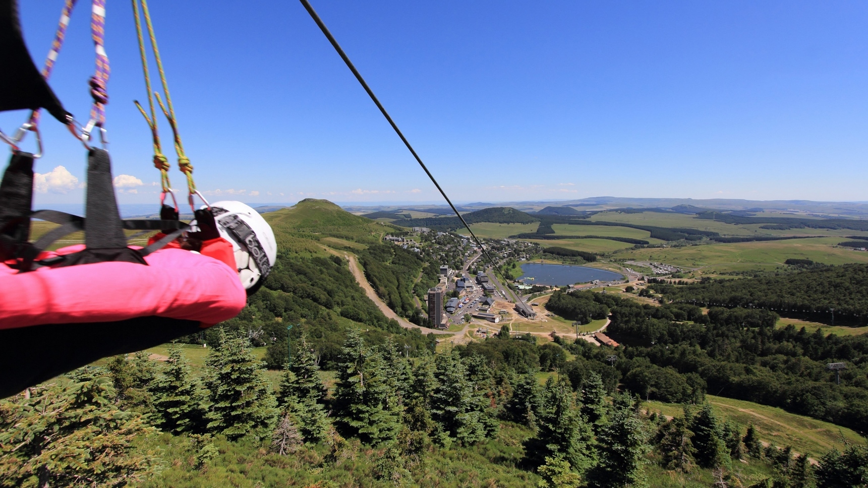 Zip line Super Besse: Superb view from the start of the zip line in Super Besse