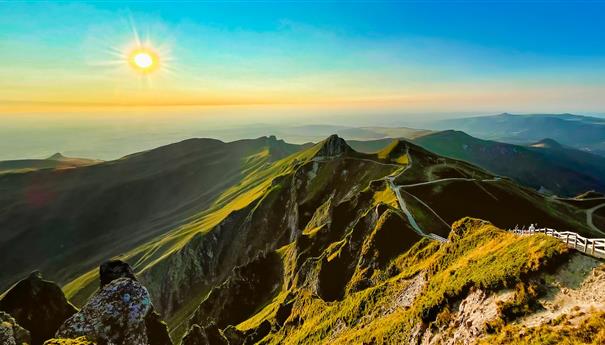 Massif des Dores, sunset at Puy de Sancy
