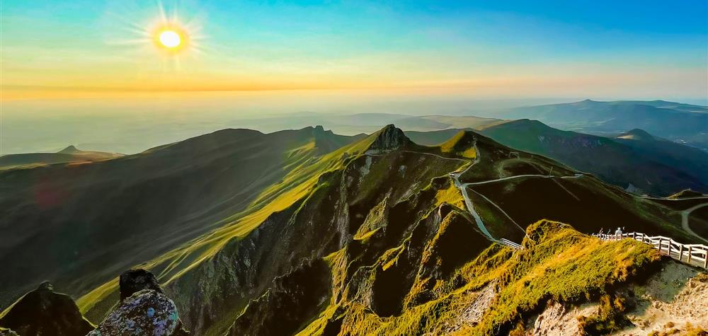 Massif des Dores, sunset at Puy de Sancy