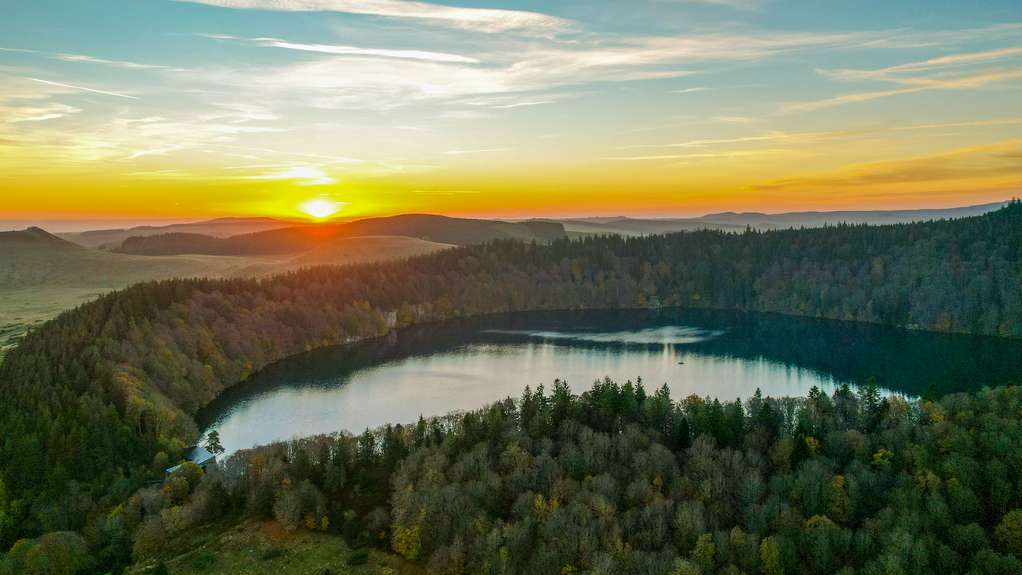 Sunrise in October on Lac Pavin