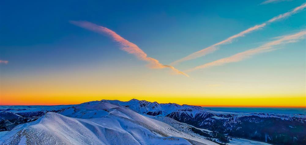 Massif Adventif, sunset over the Massif du Sancy