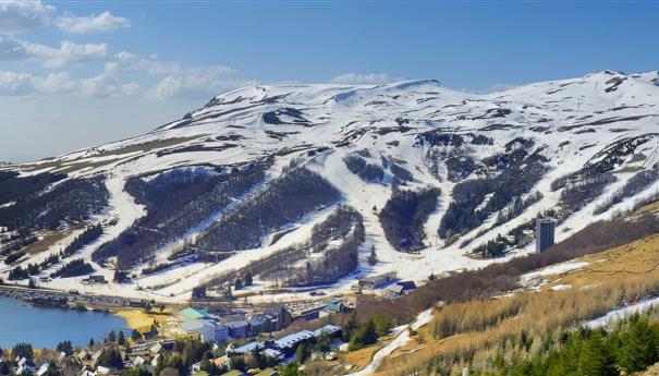 Summit of Puy du Chambourguet, the ski resort of Super Besse