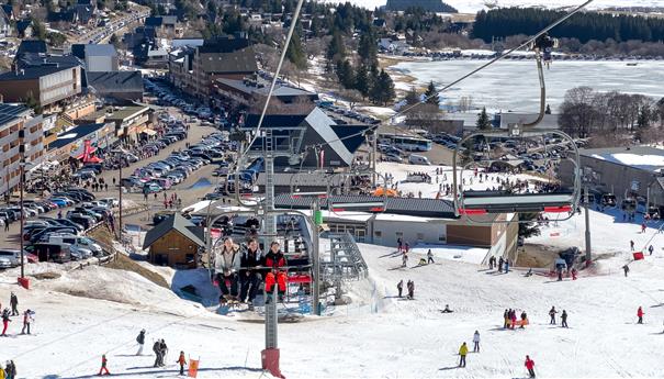 On board the Falaise chairlift to reach the Tyrolean Spot