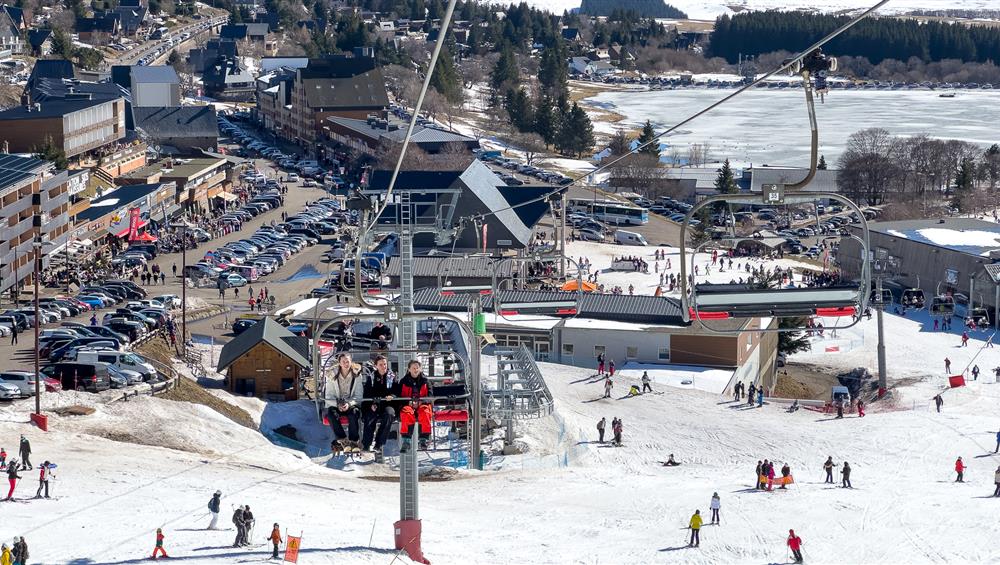 On board the Falaise chairlift to reach the Tyrolean Spot