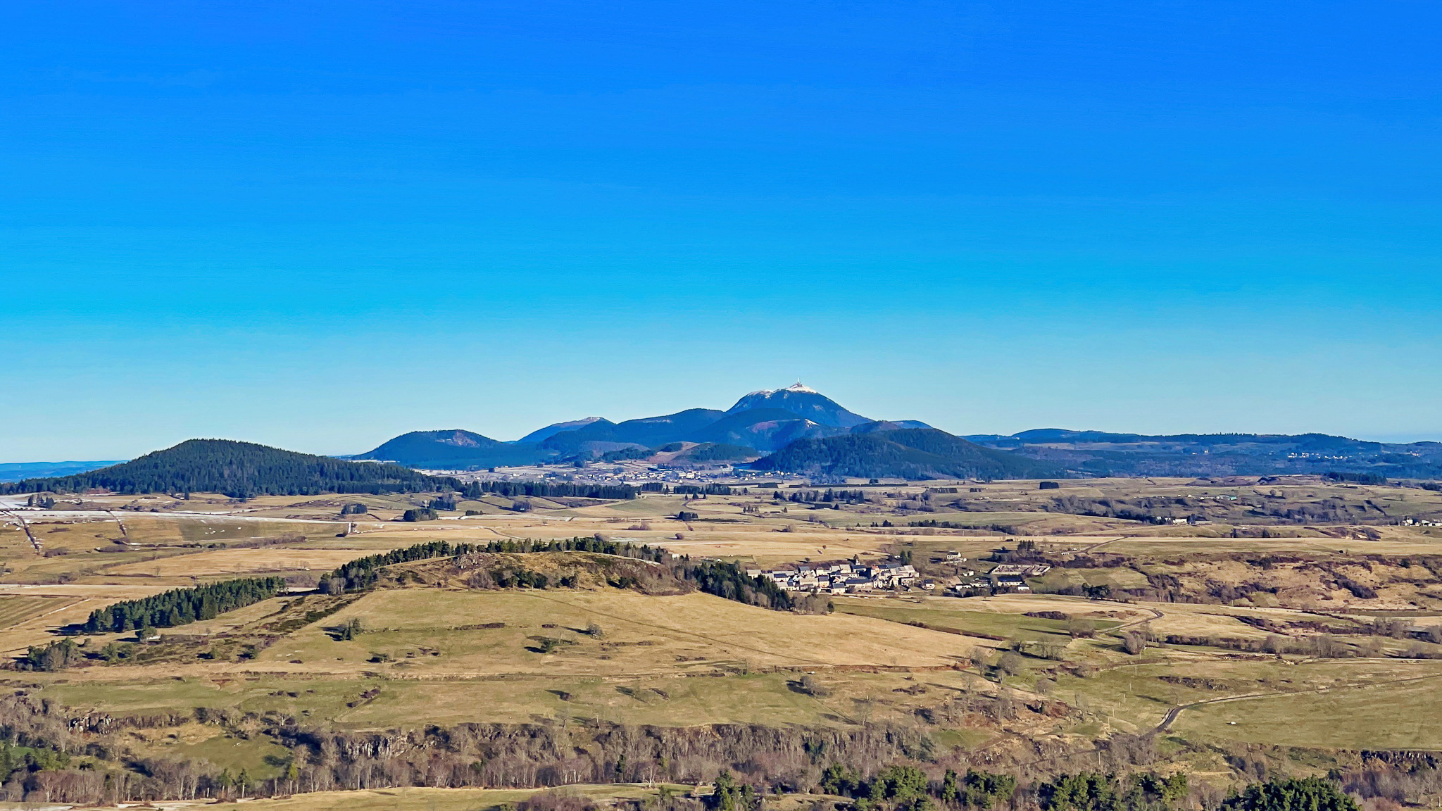 The Chaîne des Puys and the summit of the Puy de Dôme