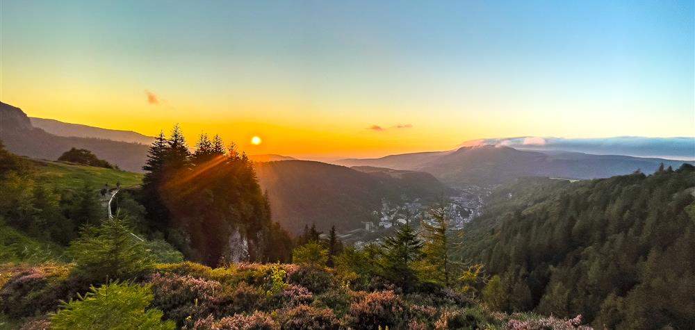 Mont Dore, Plateau de Durbise, sunset over Mont Dore