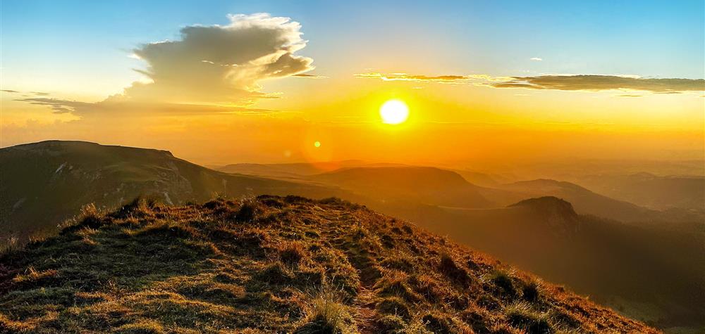 Roc de Cuzeau, magnificent sunset