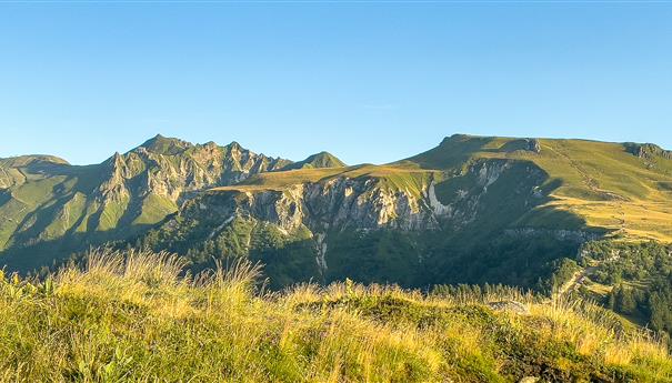 Massif Central, The Sancy Crest Trail, from the Capucin to the Puy de Sancy Summit