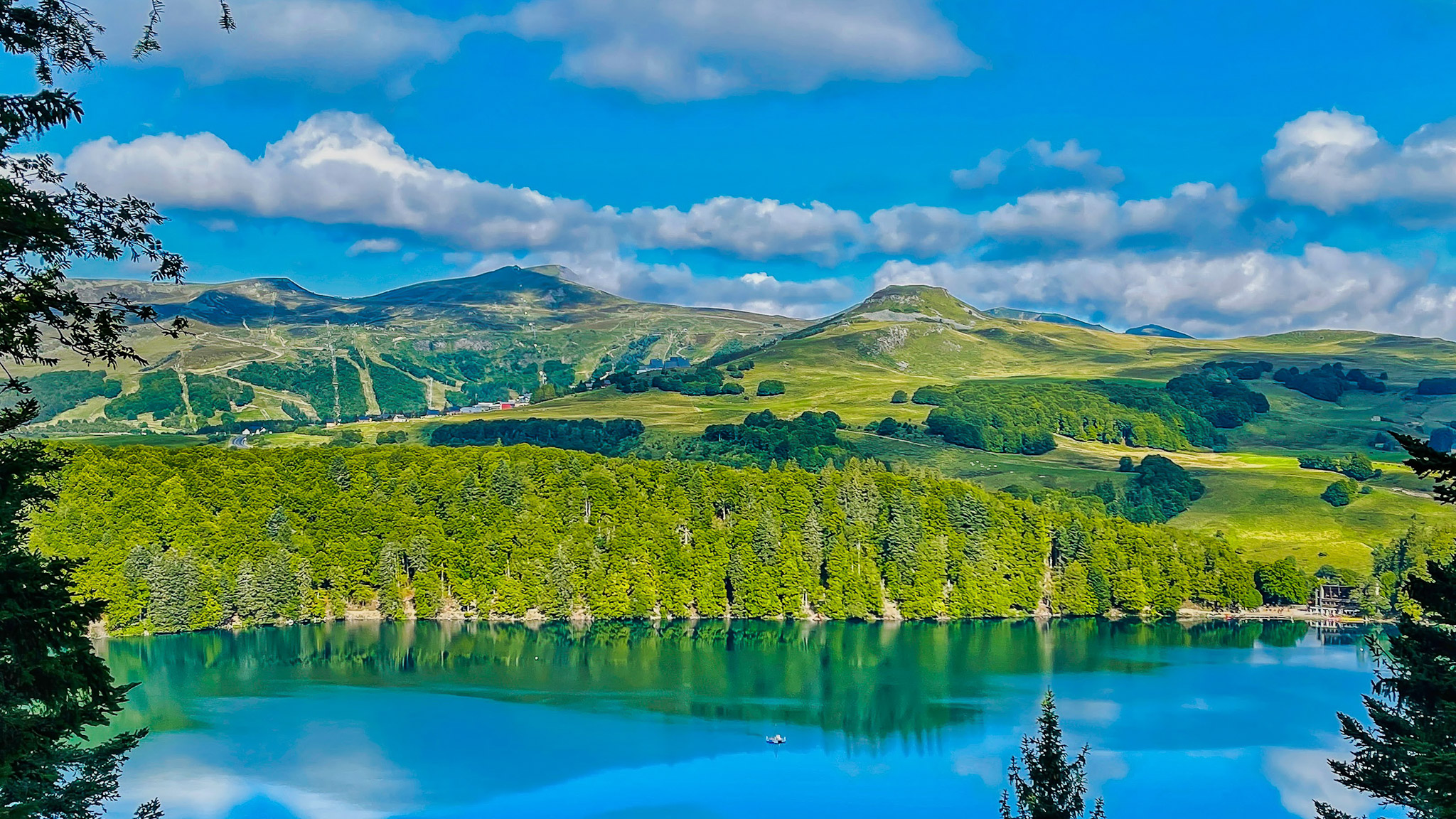 Lac Pavin, beautiful view of the Puy de Chambourguet and Super Besse