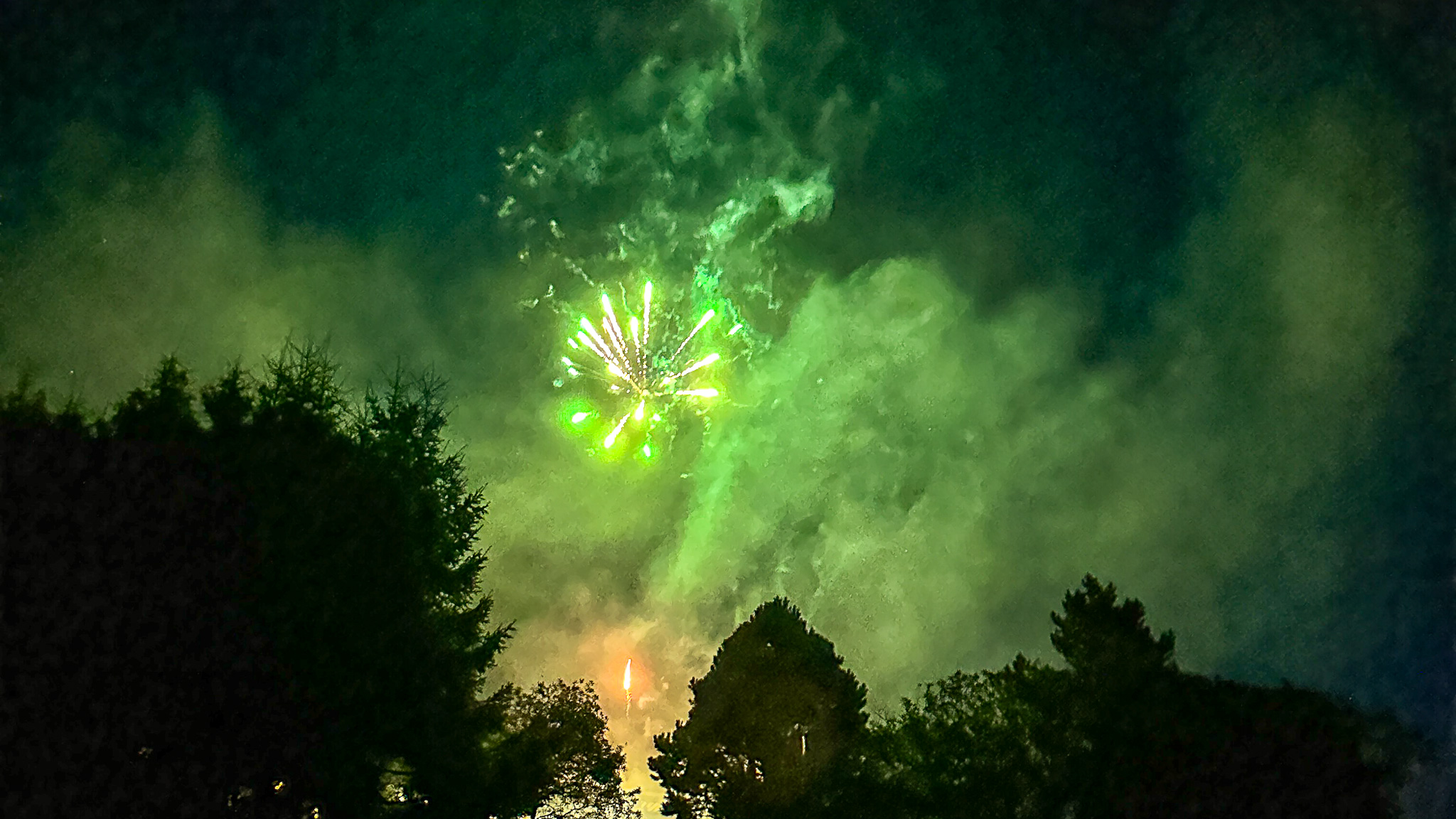 Fireworks in Super Besse, stay at the Anorak chalet in Super Besse