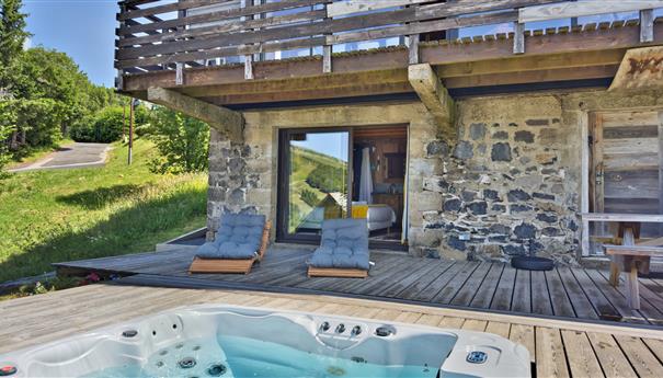 Atypical chalet in Super Besse in the Massif du Sancy