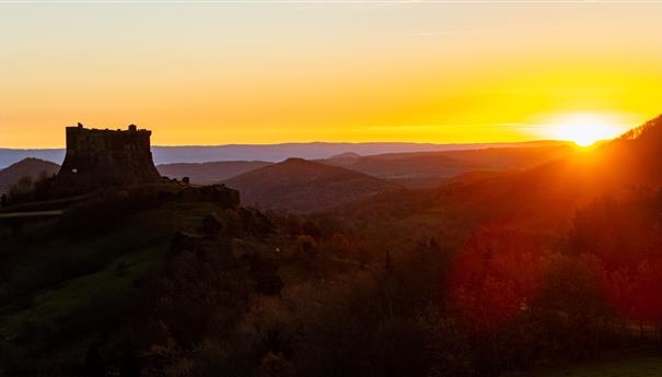 Chateau de Murol: Sunrise