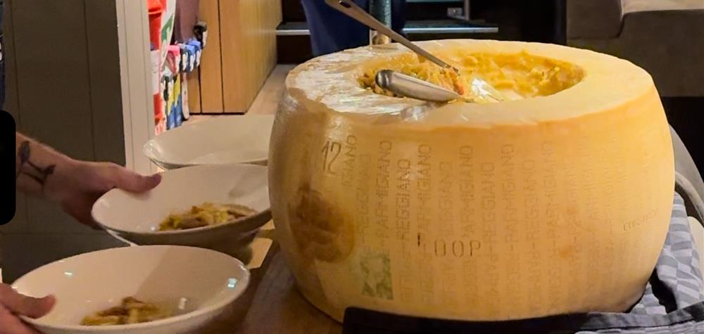 The Panoramique Super Besse - Linguine Carbonara with Parmesan Cheese