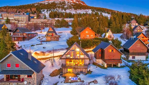 Luxury Chalet in Super Besse